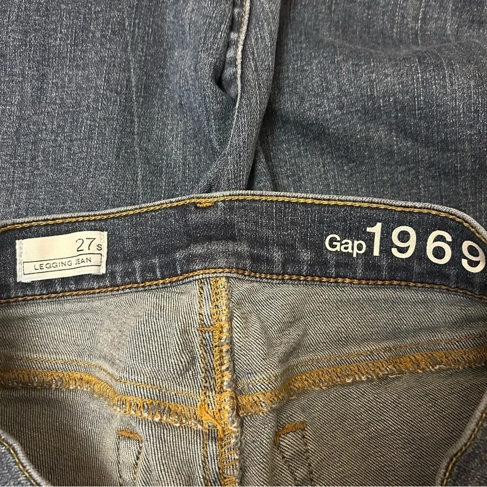 2 Pairs of Gap 1969 Legging Jeans in Stylish Blue and Dark Blue Size 27 Short - Picture 9 of 10